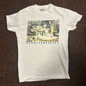 'Meowsterpieces' T shirt